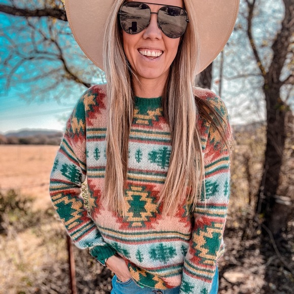 Aztec sweater - Picture 2 of 2